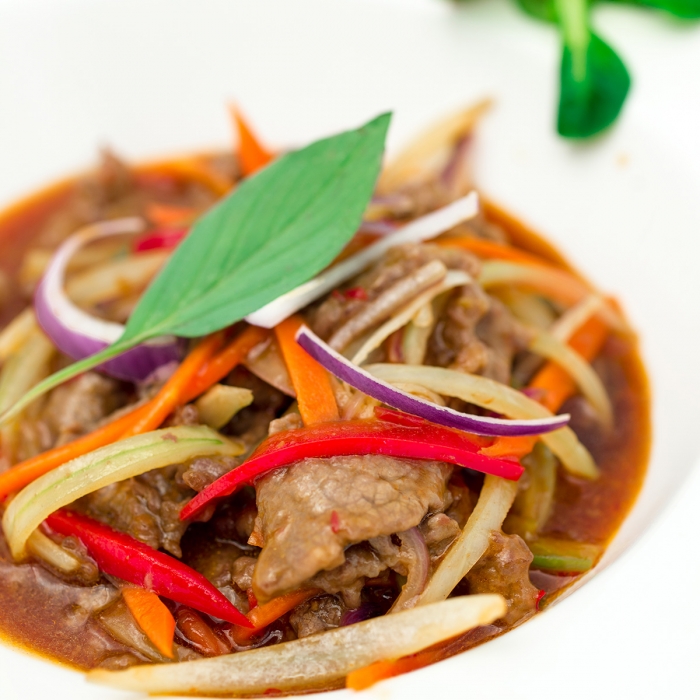 Bœuf au curry rouge et lait de coco